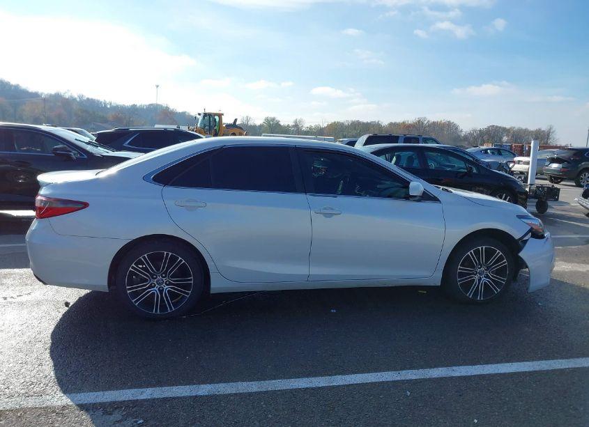 Photo 14 of 2016 Toyota Camry SE (VIN 4T1BF1FK8GU143024)