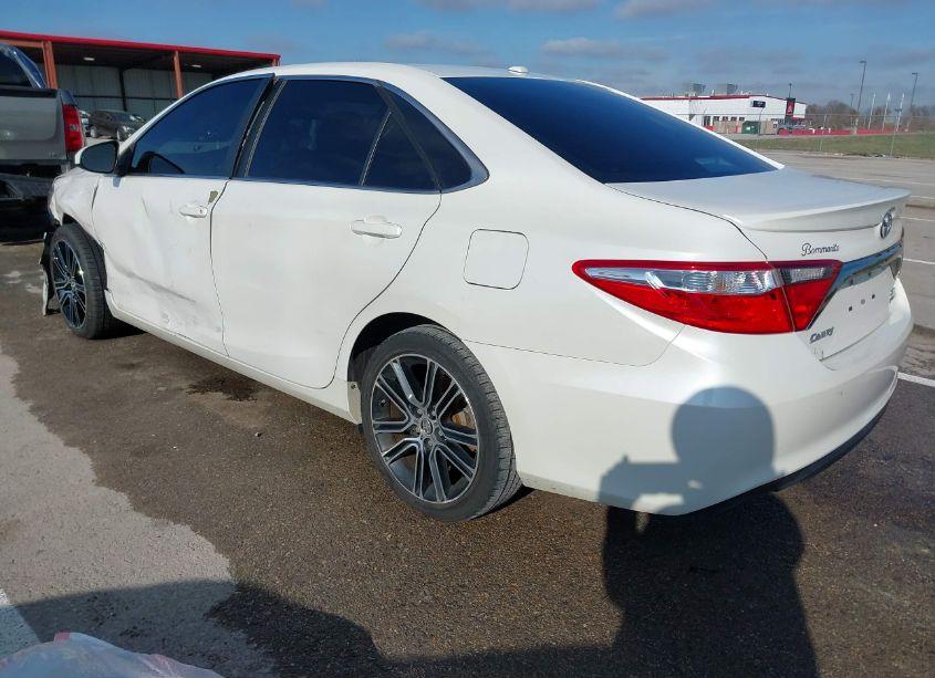 Photo 3 of 2016 Toyota Camry SE (VIN 4T1BF1FK8GU143024)