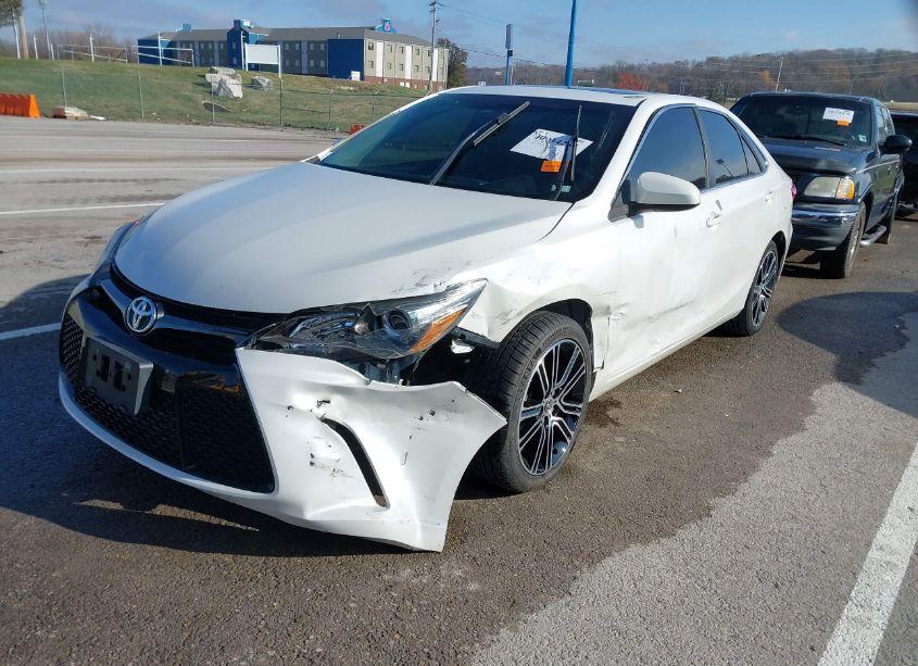 Photo 6 of 2016 Toyota Camry SE (VIN 4T1BF1FK8GU143024)