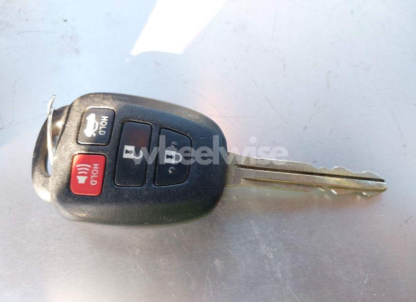 Photo 11 of 2016 Toyota Camry SE (VIN 4T1BF1FK8GU147932)