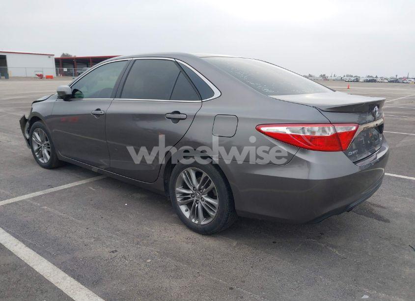 Photo 3 of 2016 Toyota Camry SE (VIN 4T1BF1FK8GU147932)