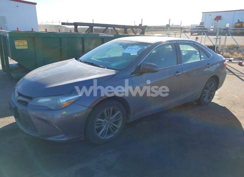 Photo 2 of 2016 Toyota Camry SE (VIN 4T1BF1FK8GU161216)