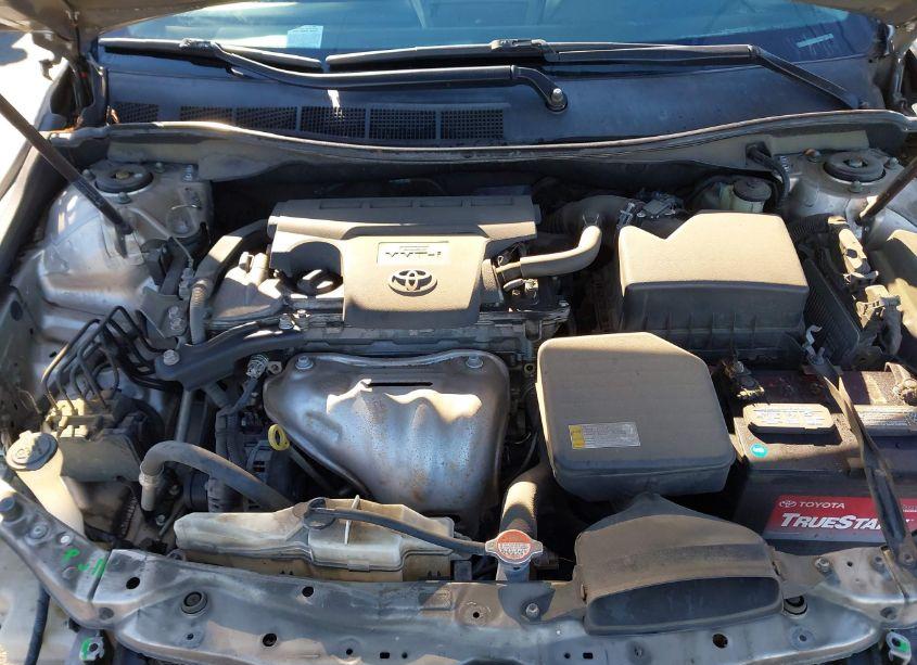 Photo 10 of 2016 Toyota Camry LE (VIN 4T1BF1FK8GU165993)