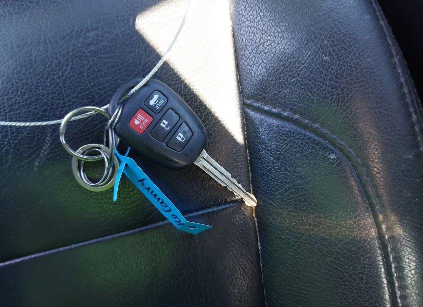 Photo 11 of 2016 Toyota Camry LE (VIN 4T1BF1FK8GU165993)