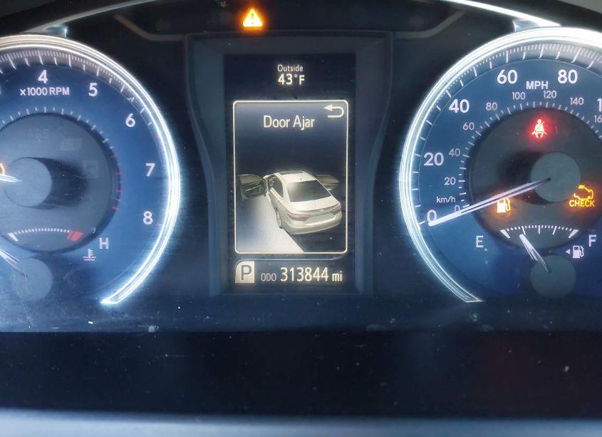 Photo 15 of 2016 Toyota Camry LE (VIN 4T1BF1FK8GU165993)