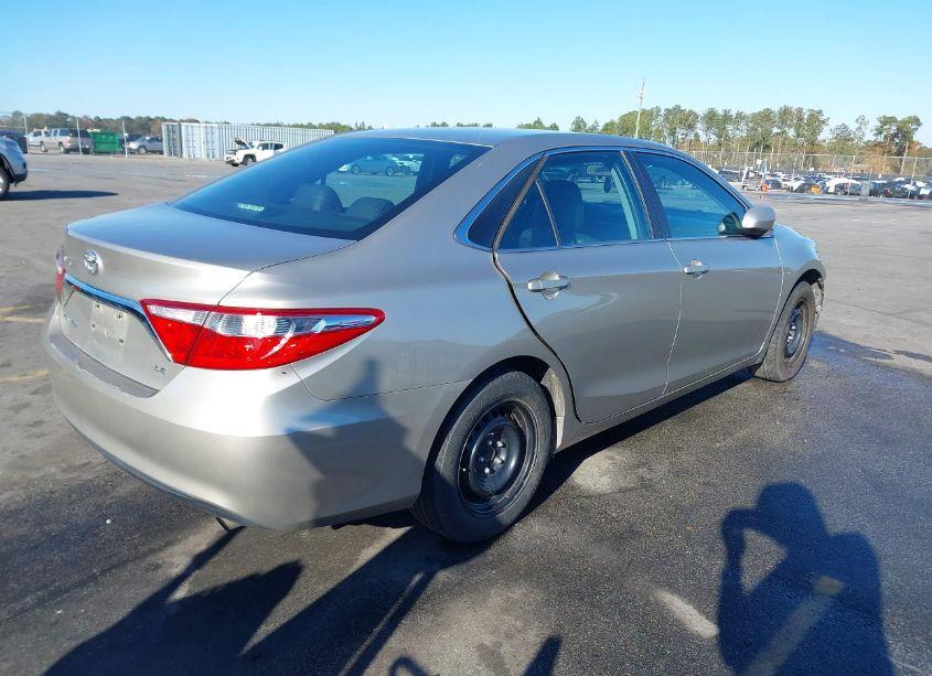 Photo 4 of 2016 Toyota Camry LE (VIN 4T1BF1FK8GU165993)