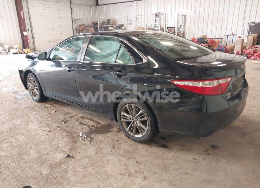 Photo 3 of 2016 Toyota Camry SE (VIN 4T1BF1FK8GU166352)