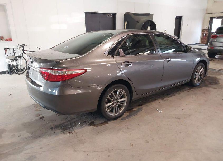 Photo 4 of 2016 Toyota Camry SE (VIN 4T1BF1FK8GU184351)