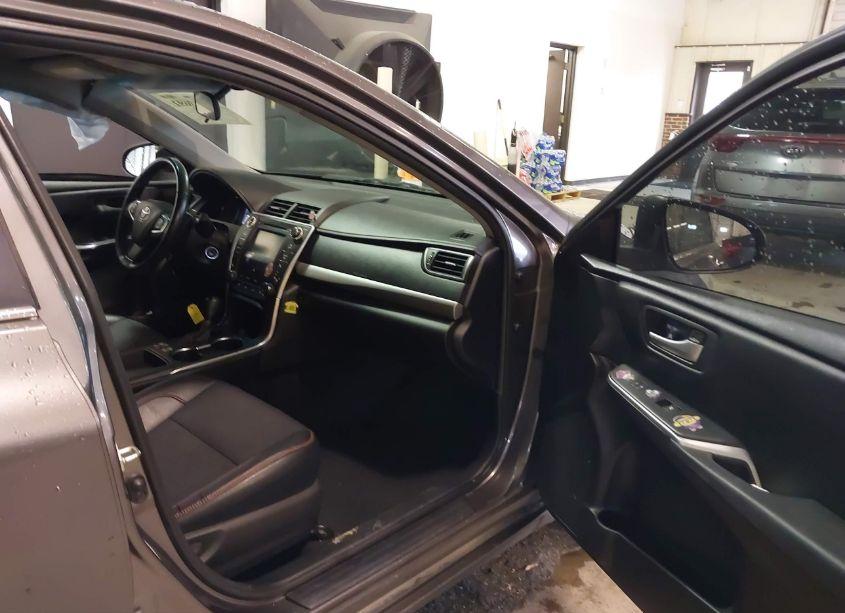 Photo 5 of 2016 Toyota Camry SE (VIN 4T1BF1FK8GU184351)