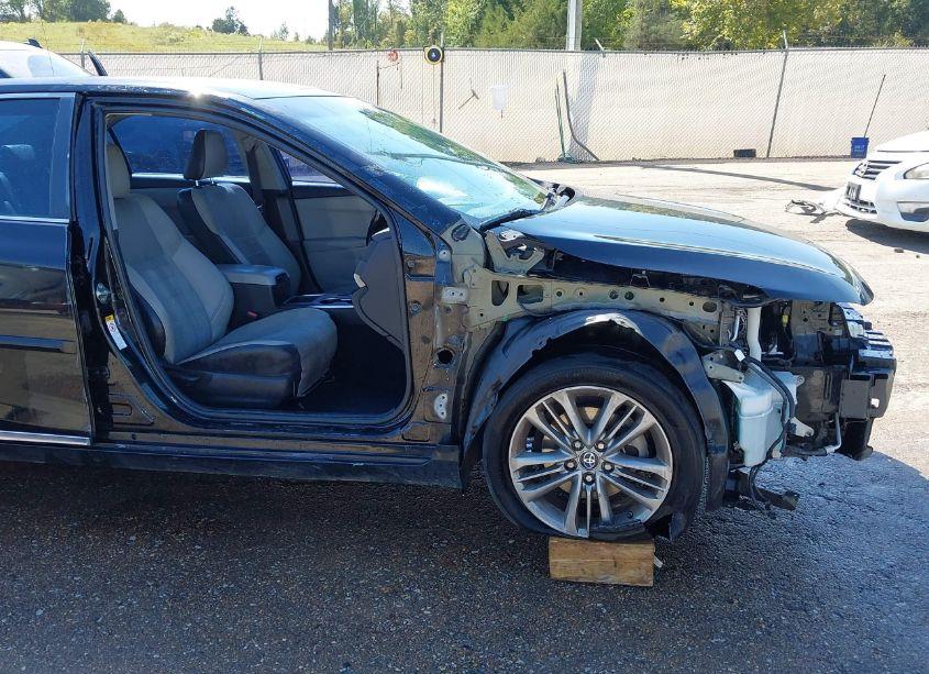 Photo 18 of 2016 Toyota Camry SE (VIN 4T1BF1FK8GU204193)