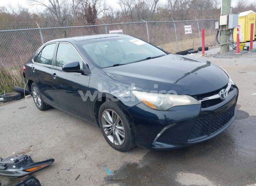 2016 Toyota Camry SE (VIN 4T1BF1FK8GU217929) main photo