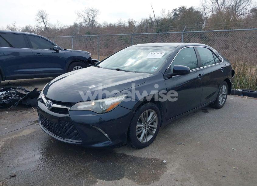 Photo 2 of 2016 Toyota Camry SE (VIN 4T1BF1FK8GU217929)