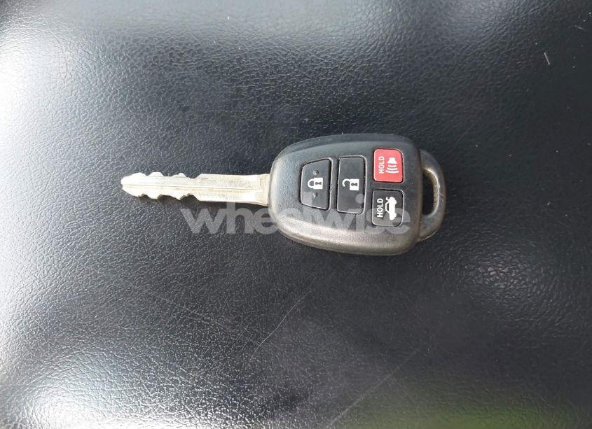 Photo 11 of 2016 Toyota Camry SE (VIN 4T1BF1FK8GU220863)