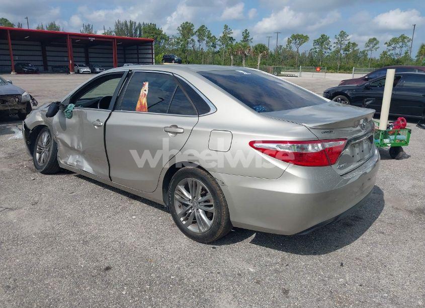 Photo 3 of 2016 Toyota Camry SE (VIN 4T1BF1FK8GU220863)