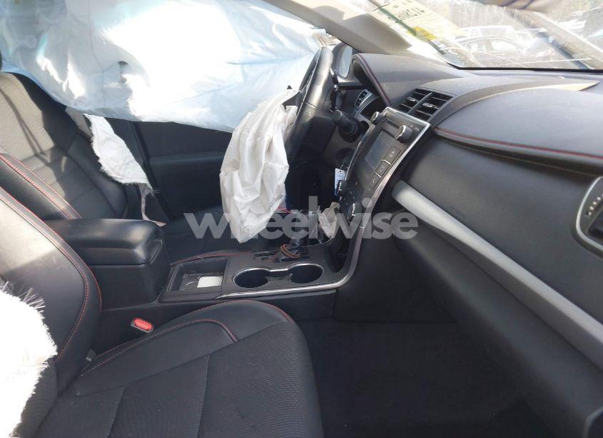 Photo 5 of 2016 Toyota Camry SE (VIN 4T1BF1FK8GU222659)