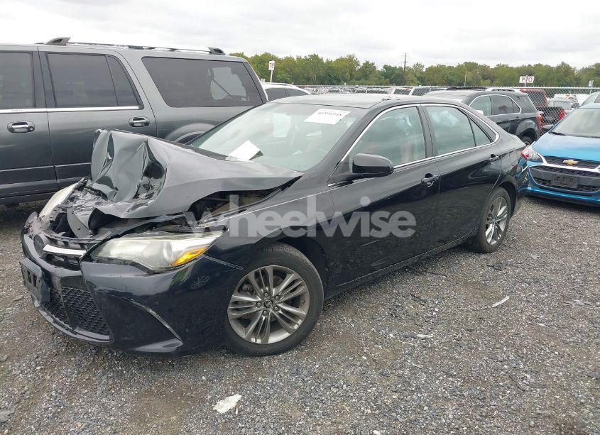 Photo 2 of 2016 Toyota Camry SE (VIN 4T1BF1FK8GU232124)