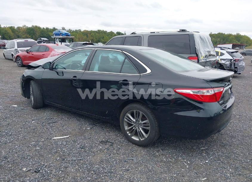 Photo 3 of 2016 Toyota Camry SE (VIN 4T1BF1FK8GU232124)