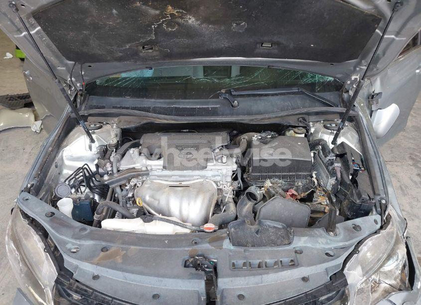 Photo 10 of 2016 Toyota Camry SE (VIN 4T1BF1FK8GU242264)