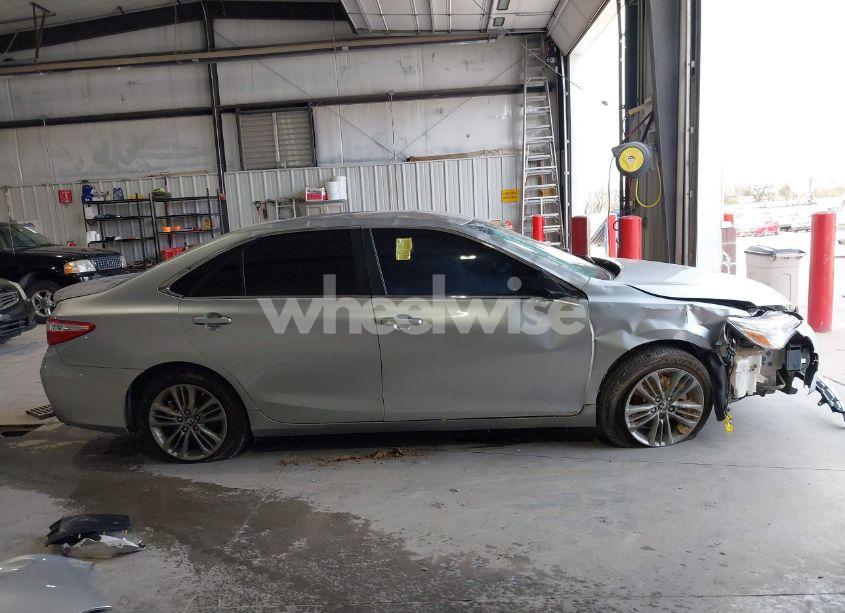 Photo 14 of 2016 Toyota Camry SE (VIN 4T1BF1FK8GU242264)