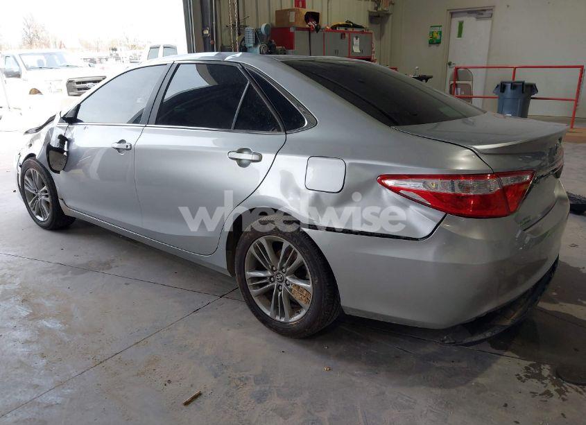 Photo 3 of 2016 Toyota Camry SE (VIN 4T1BF1FK8GU242264)