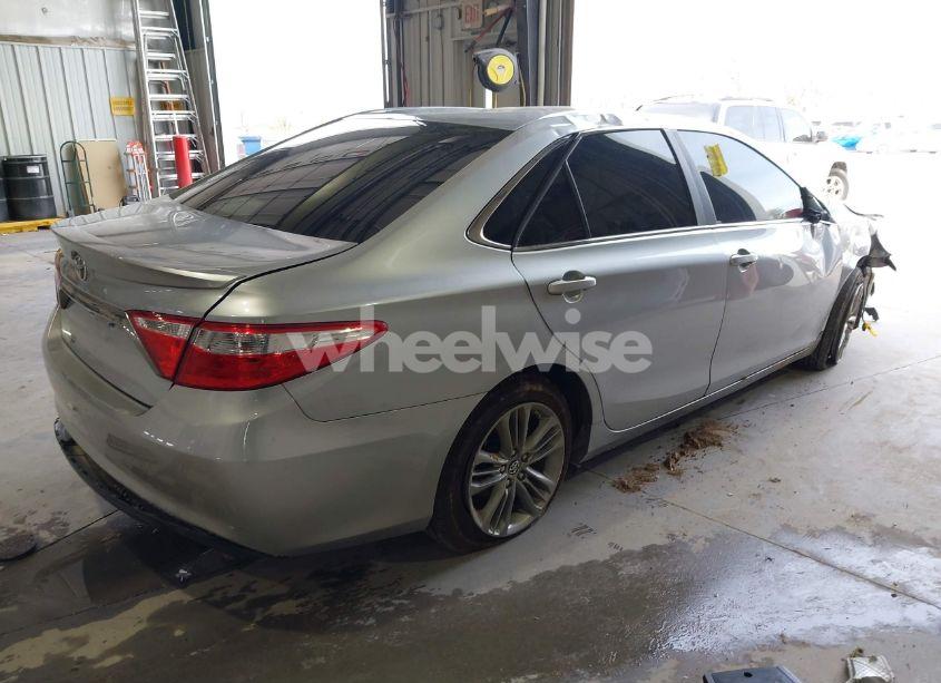 Photo 4 of 2016 Toyota Camry SE (VIN 4T1BF1FK8GU242264)