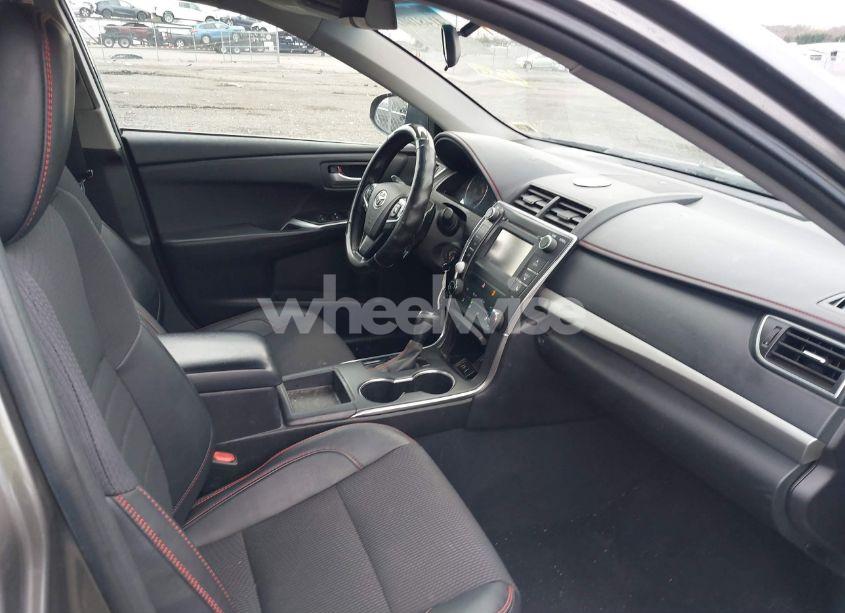 Photo 5 of 2016 Toyota Camry SE (VIN 4T1BF1FK8GU245424)