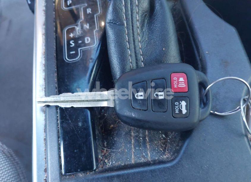 Photo 11 of 2016 Toyota Camry LE (VIN 4T1BF1FK8GU245892)