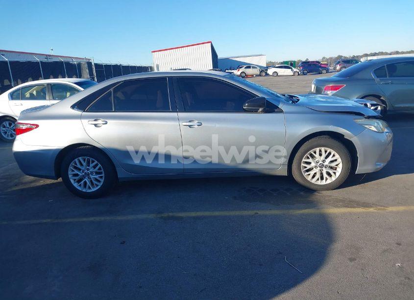 Photo 13 of 2016 Toyota Camry LE (VIN 4T1BF1FK8GU245892)