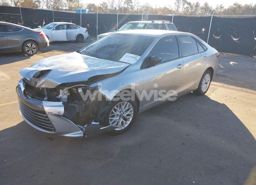 Photo 2 of 2016 Toyota Camry LE (VIN 4T1BF1FK8GU245892)