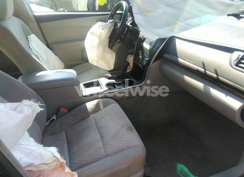 Photo 5 of 2016 Toyota Camry LE (VIN 4T1BF1FK8GU260781)