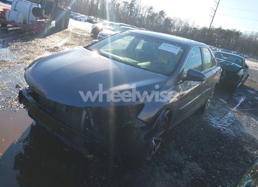 Photo 2 of 2016 Toyota Camry XSE (VIN 4T1BF1FK8GU263826)