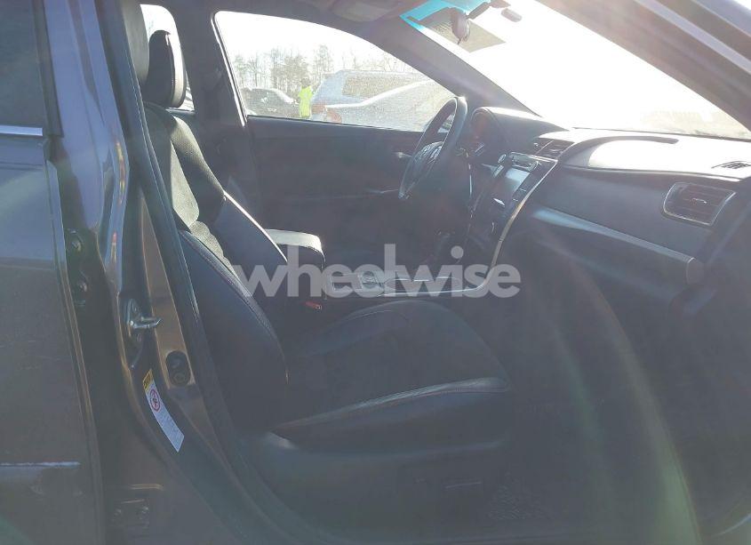 Photo 5 of 2016 Toyota Camry XSE (VIN 4T1BF1FK8GU263826)