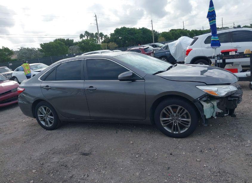 Photo 13 of 2016 Toyota Camry SE (VIN 4T1BF1FK8GU519611)