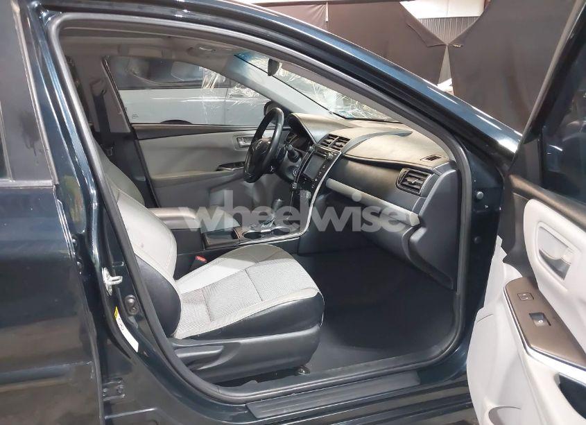 Photo 5 of 2016 Toyota Camry SE (VIN 4T1BF1FK8GU528728)