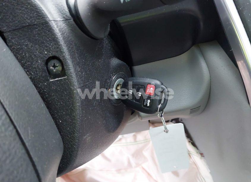 Photo 11 of 2016 Toyota Camry LE (VIN 4T1BF1FK8GU543973)