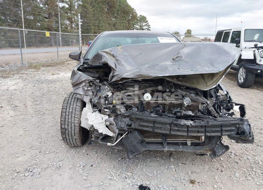 Photo 6 of 2016 Toyota Camry LE (VIN 4T1BF1FK8GU543973)