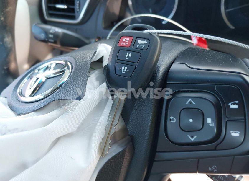 Photo 11 of 2016 Toyota Camry LE (VIN 4T1BF1FK8GU553919)