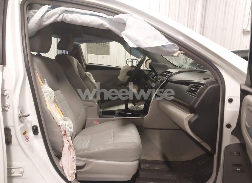 Photo 5 of 2016 Toyota Camry LE (VIN 4T1BF1FK8GU553919)