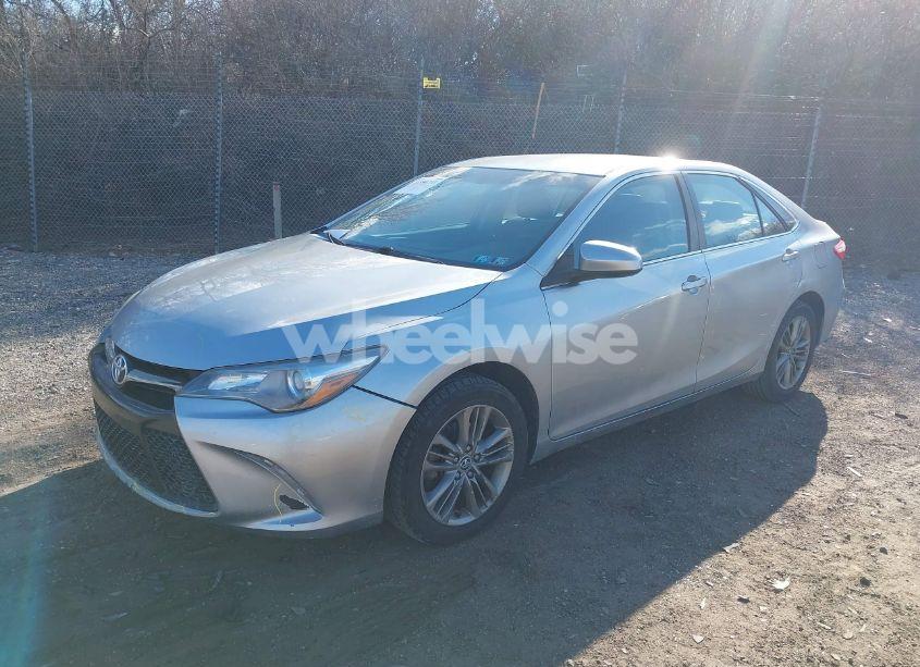 Photo 2 of 2016 Toyota Camry SE (VIN 4T1BF1FK8GU554312)