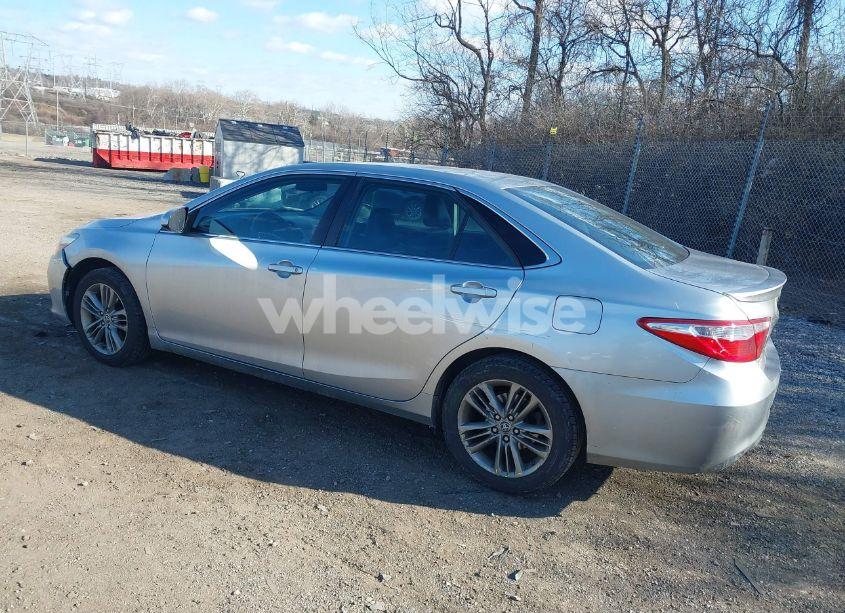 Photo 3 of 2016 Toyota Camry SE (VIN 4T1BF1FK8GU554312)