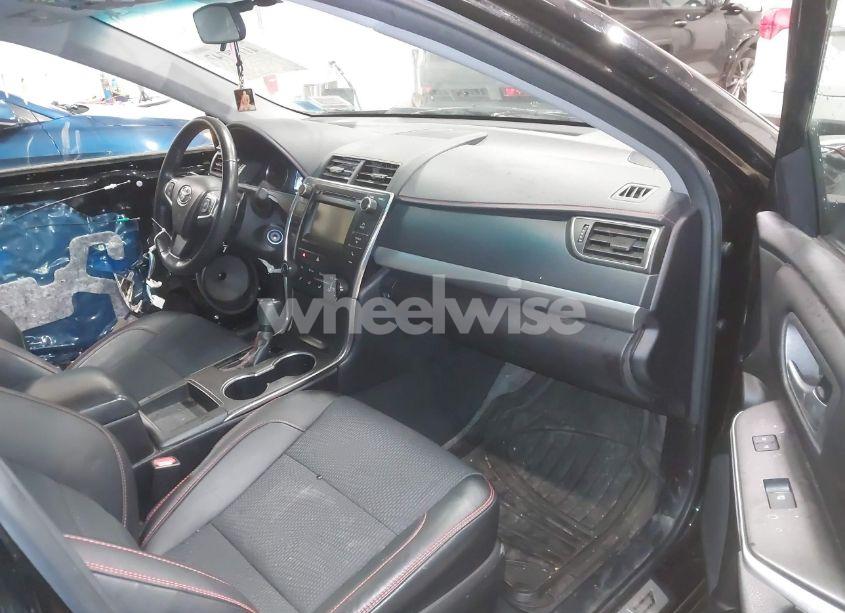 Photo 5 of 2016 Toyota Camry SE (VIN 4T1BF1FK8GU565925)