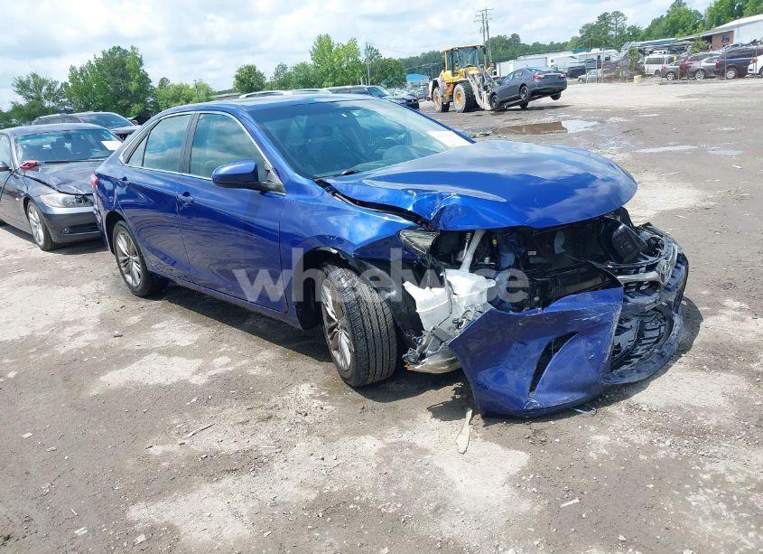 2016 Toyota Camry SE (VIN 4T1BF1FK8GU572731) main photo