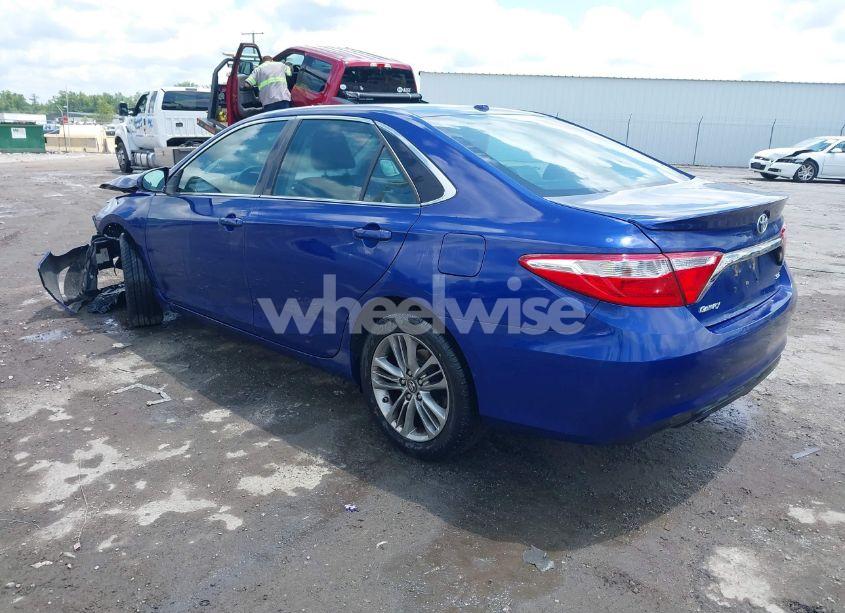 Photo 3 of 2016 Toyota Camry SE (VIN 4T1BF1FK8GU572731)