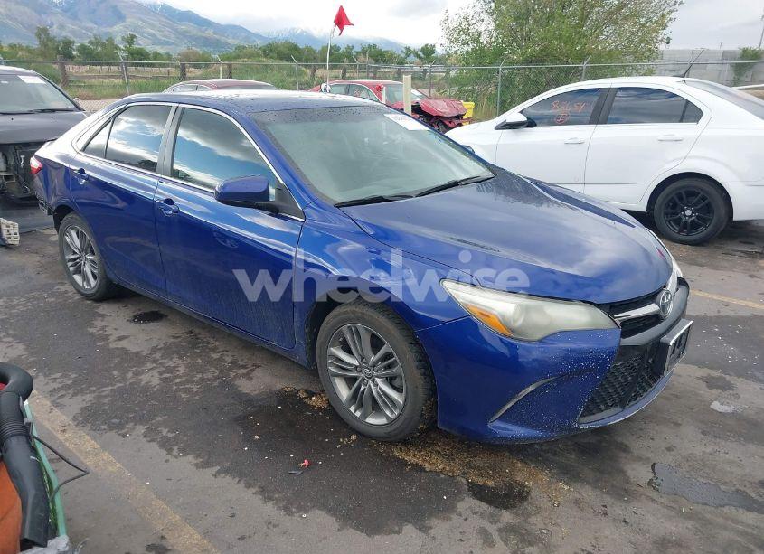 2016 Toyota Camry SE (VIN 4T1BF1FK8GU594714) main photo