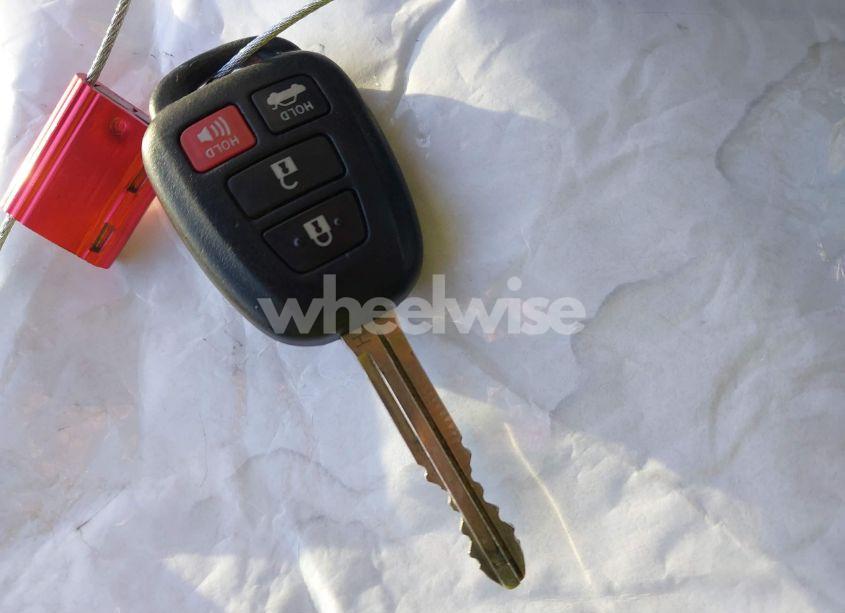 Photo 11 of 2016 Toyota Camry LE (VIN 4T1BF1FK8GU599217)