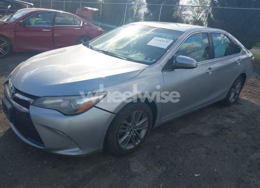 Photo 2 of 2017 Toyota Camry SE (VIN 4T1BF1FK8HU269840)