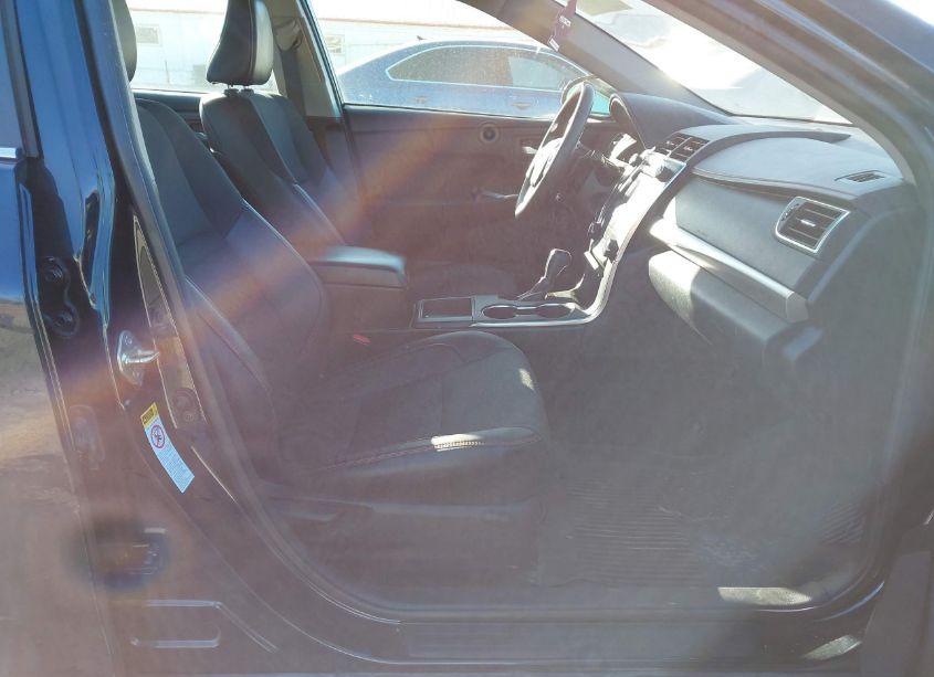 Photo 5 of 2017 Toyota Camry SE (VIN 4T1BF1FK8HU286122)