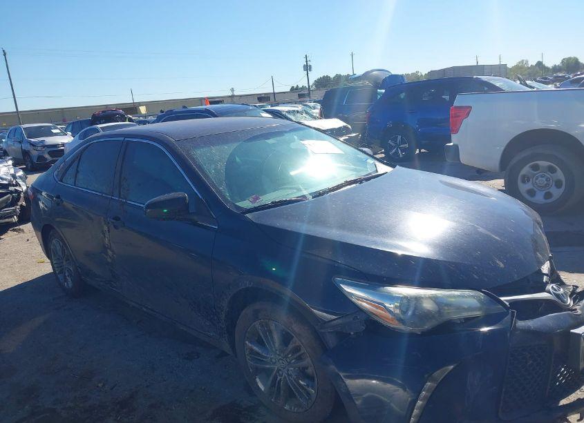 2017 Toyota Camry SE (VIN 4T1BF1FK8HU293698) main photo