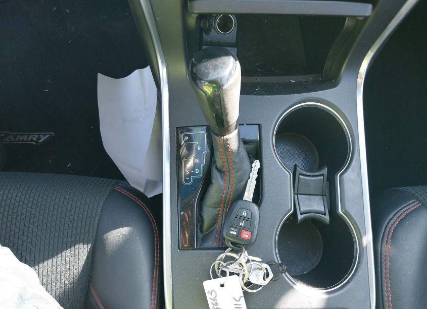 Photo 11 of 2017 Toyota Camry SE (VIN 4T1BF1FK8HU300617)