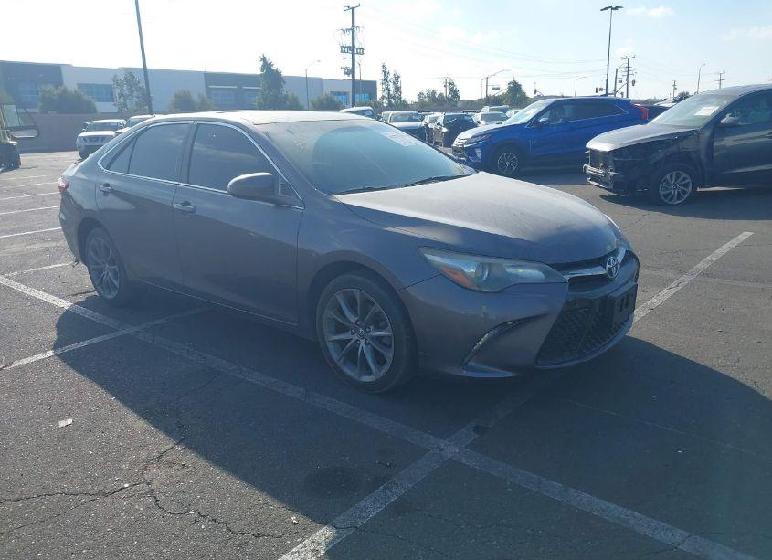 2017 Toyota Camry XSE (VIN 4T1BF1FK8HU302996) main photo